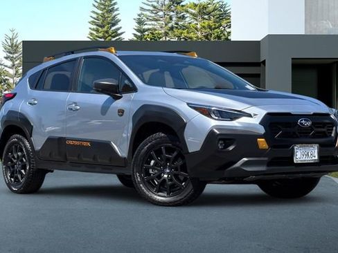 Used 2025 Subaru Crosstrek 2.5i Wilderness w/ Crosstrek Mirror Package AWD/4WD image 2