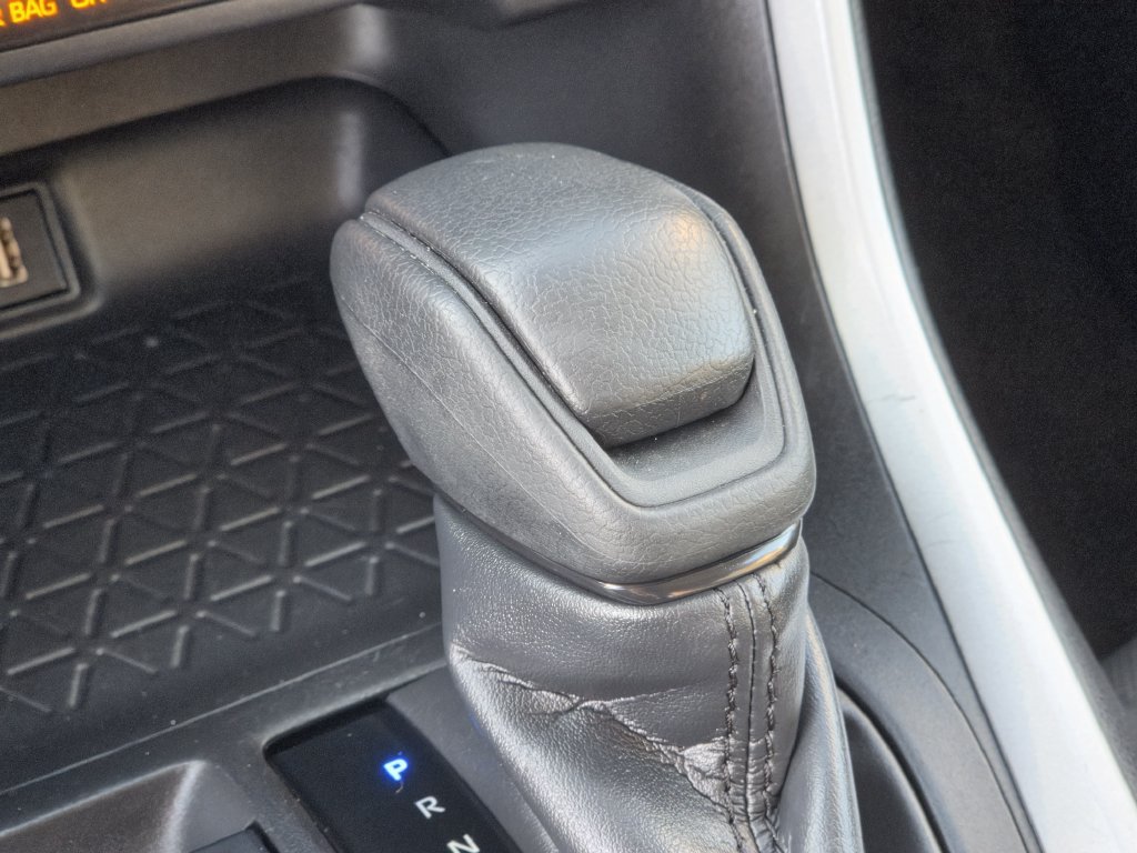 Used 2025 Toyota RAV4 XLE FWD image 21