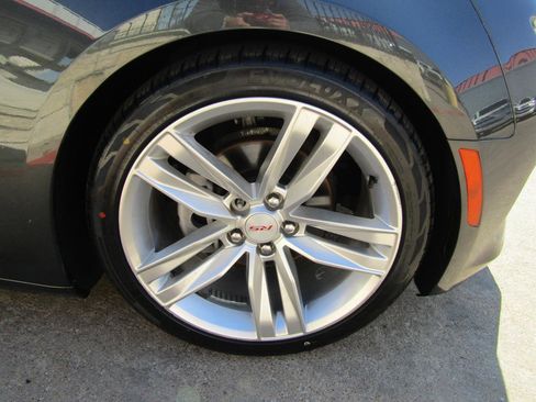 Used 2016 Chevrolet Camaro LT image 7
