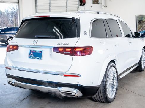 Used 2024 Mercedes-Benz Maybach GLS 600 4MATIC image 6
