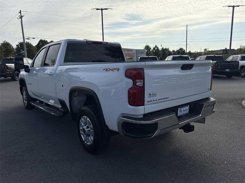 Used 2024 Chevrolet Silverado 2500 LT image 7