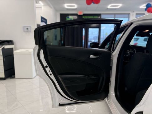 Used 2020 Dodge Charger SXT w/ Blacktop Package image 37