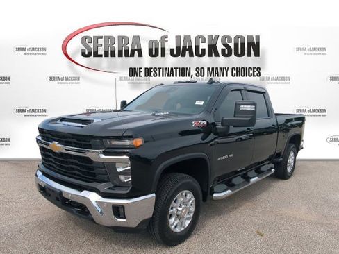 Used 2026 Chevrolet Silverado 2500 LT w/ All Star Edition AWD/4WD image 5