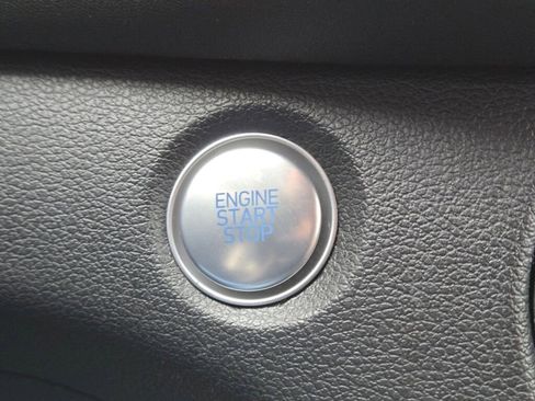 Used 2020 Hyundai Santa Fe SEL w/ Convenience Package image 30