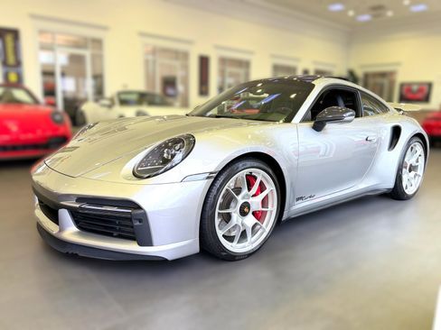 Used 2022 Porsche 911 Turbo image 1