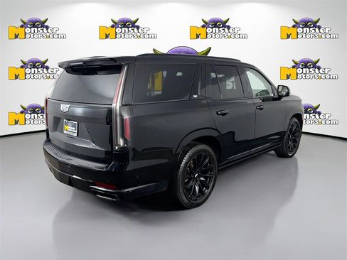 Used 2024 Cadillac Escalade Sport Platinum image 5