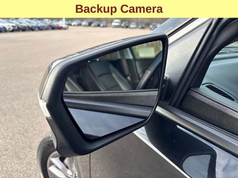 Used 2024 GMC Terrain SLT image 8