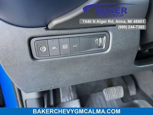 New 2025 Chevrolet Equinox EV LT image 9