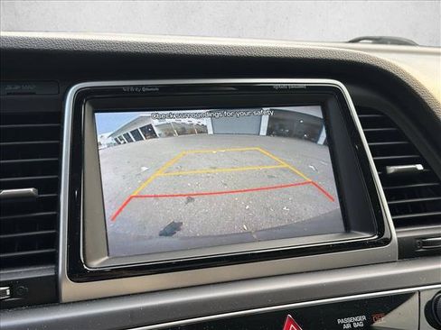 Used 2019 Hyundai Sonata Limited w/ Ultimate Package 04 FWD image 13