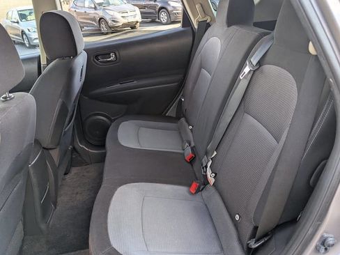 Used 2013 Nissan Rogue SV image 18