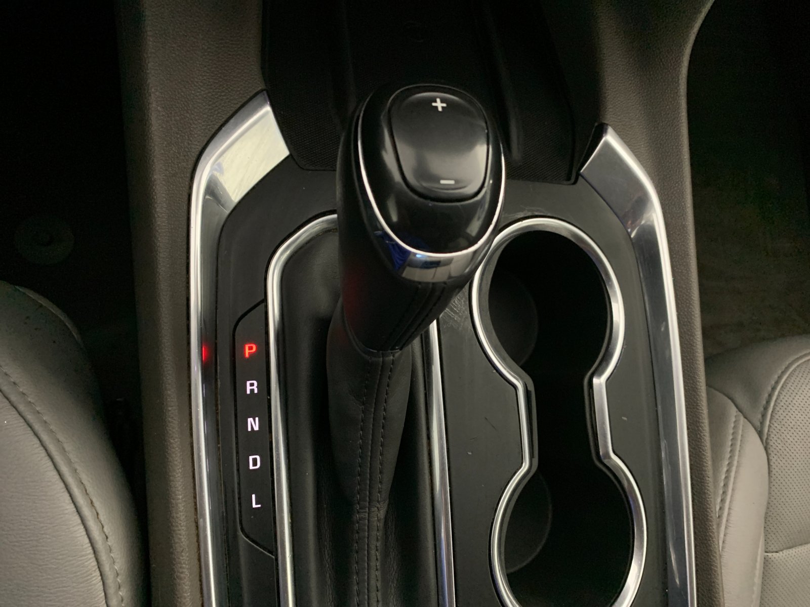 Used 2020 Chevrolet Traverse Premier w/ LPO, Floor Liner Package FWD image 24