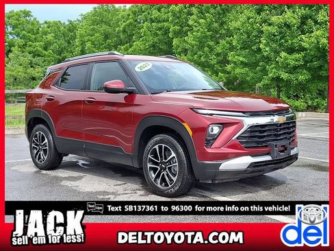 Used 2025 Chevrolet TrailBlazer LT AWD/4WD image 1