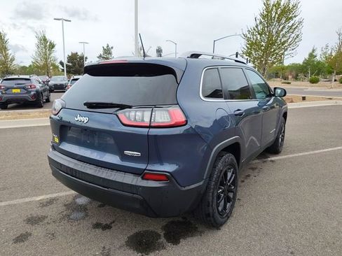 Used 2021 Jeep Cherokee Latitude Plus AWD/4WD image 3