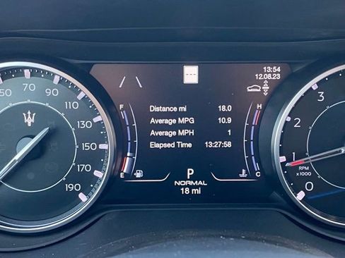 Used 2024 Maserati Levante Modena Ultima image 27