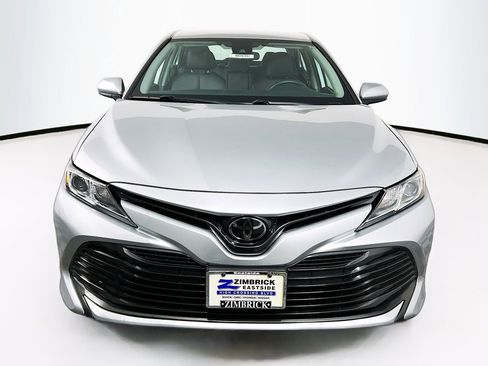 Used 2019 Toyota Camry L image 2