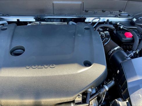 Used 2023 Volvo XC90 B6 Plus w/ Protection Package Premier image 13