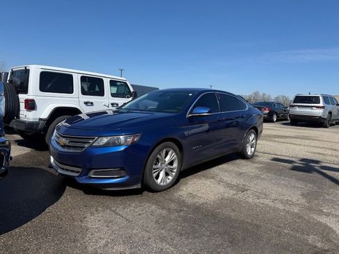 Used 2014 Chevrolet Impala LT w/ Convenience Package image 2