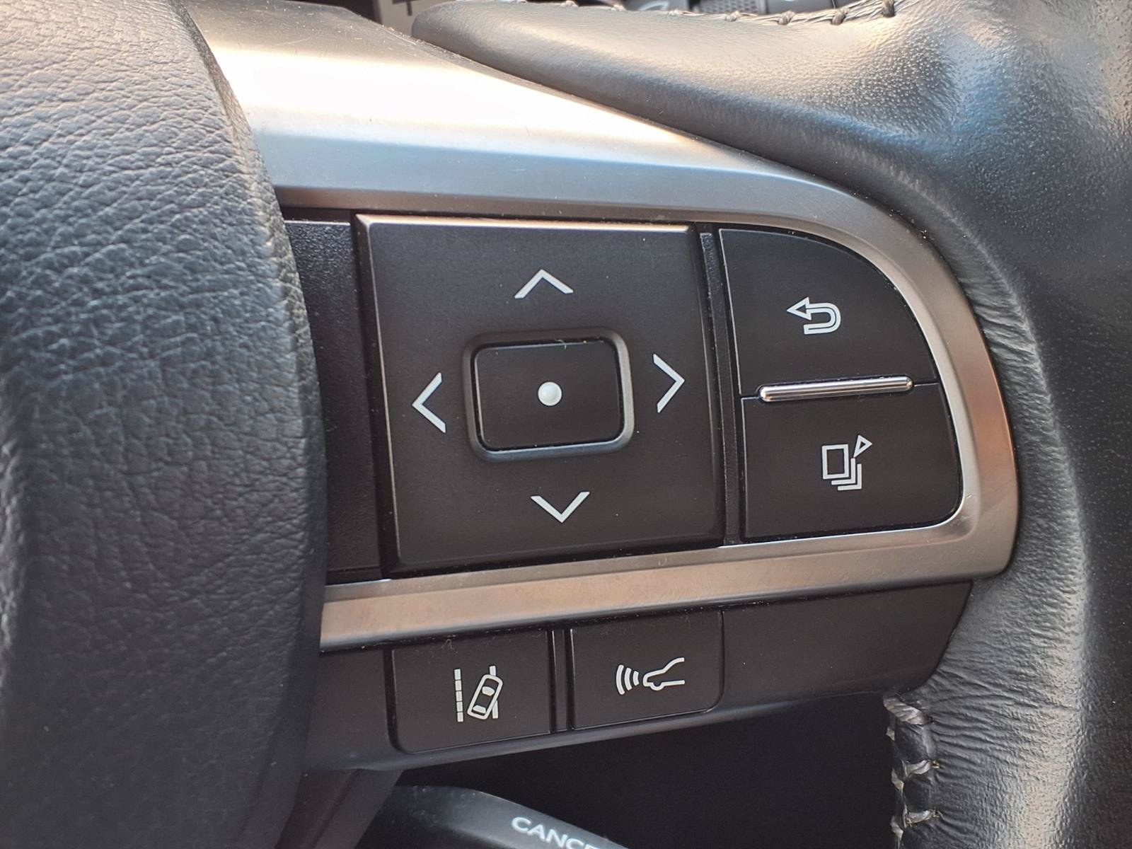 Used 2018 Lexus LX 570 4WD w/ Luxury Package image 13