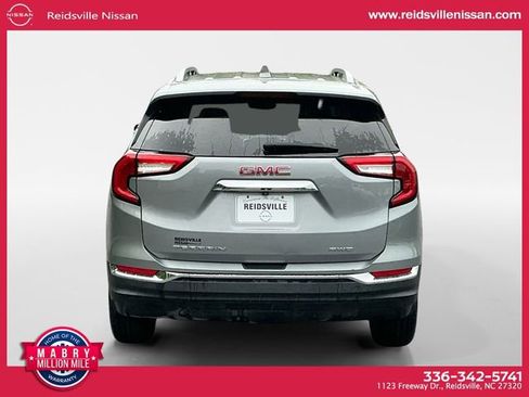 Used 2024 GMC Terrain SLT image 5