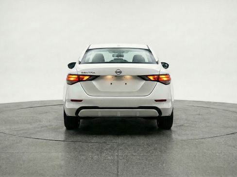 Used 2025 Nissan Sentra SV image 7