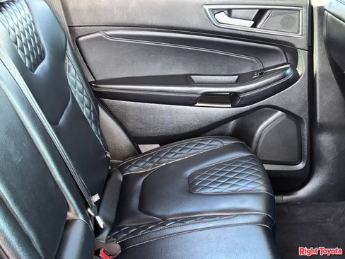 Used 2023 Ford Edge Titanium AWD/4WD image 13