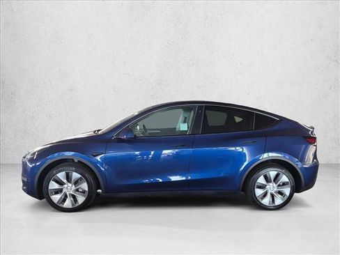 Used 2023 Tesla Model Y Long Range AWD/4WD image 9