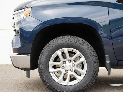 Used 2022 Chevrolet Silverado 1500 LT image 11