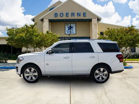 Used 2023 Ford Expedition King Ranch image 2