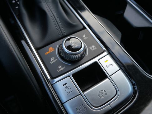 Used 2023 Kia Telluride LX image 31