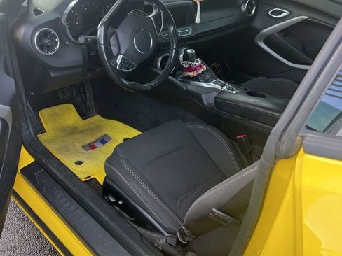 Used 2018 Chevrolet Camaro LT w/ RS Package RWD image 5