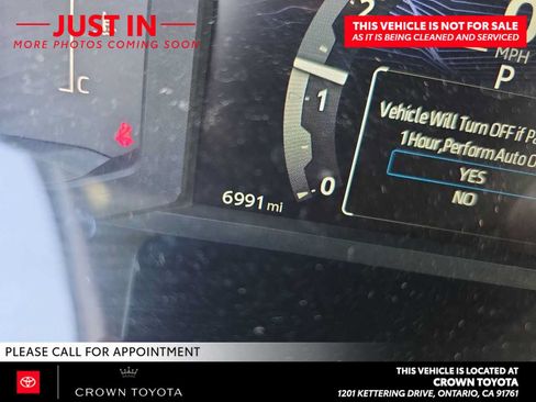 Used 2024 Toyota Tacoma SR5 AWD/4WD image 9