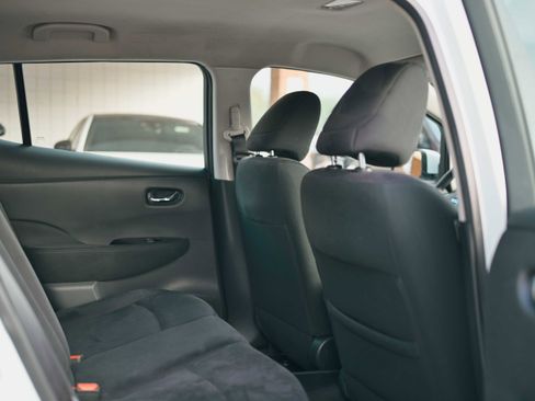 Used 2015 Nissan Leaf SV w/ LED & Quick Charge Package image 16