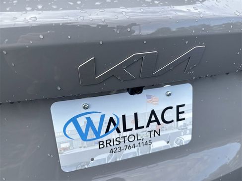 New 2025 Kia Sorento S image 7