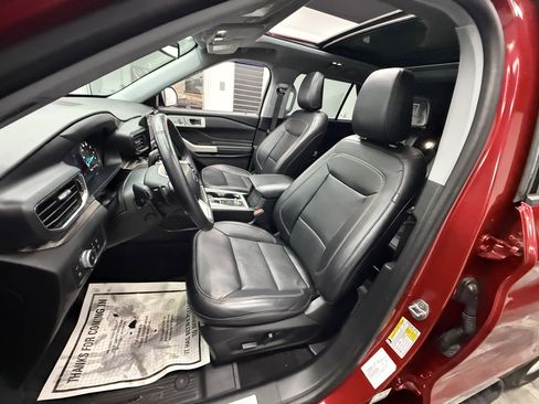 Used 2021 Ford Explorer Limited image 13