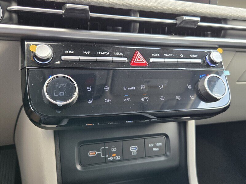 New 2026 Hyundai Tucson Limited FWD image 8