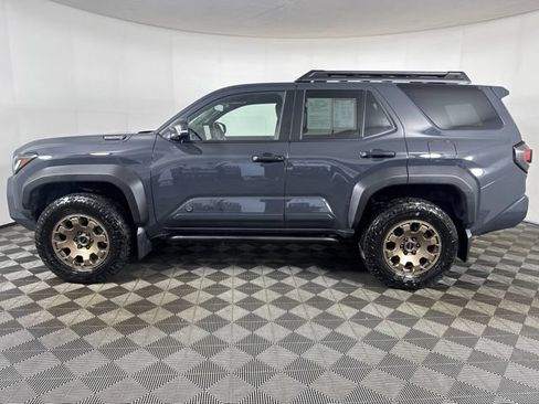 Used 2025 Toyota 4Runner Trailhunter AWD/4WD image 7