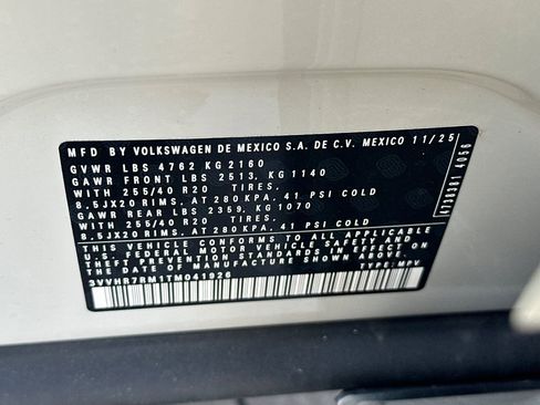New 2026 Volkswagen Tiguan SE R-Line FWD image 23