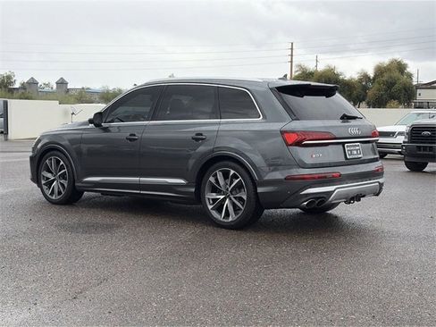 Used 2021 Audi SQ7 Premium Plus w/ Executive Package image 8