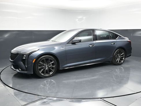Used 2025 Cadillac CT5 V RWD image 1