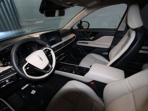 New 2026 Lincoln Corsair Grand Touring image 2