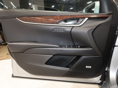 Used 2017 Cadillac XTS Luxury image 12