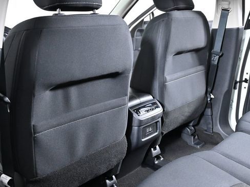 Used 2025 Nissan Pathfinder SV image 26