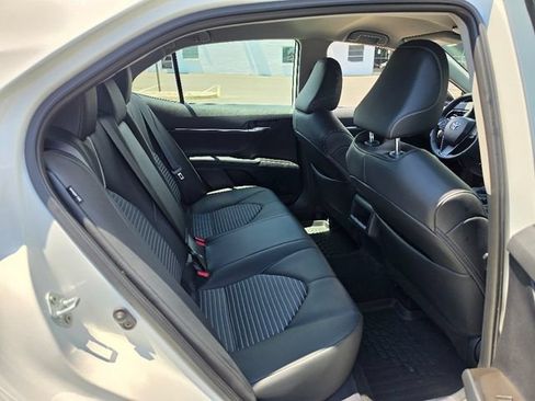 Used 2024 Toyota Camry SE w/ Cold Weather Package FWD image 14