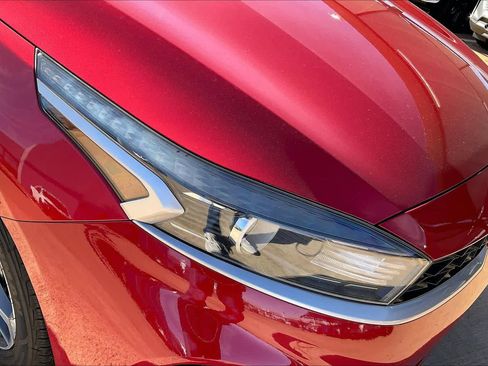 Used 2023 Kia Forte LXS image 27