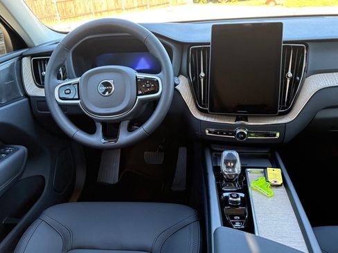 New 2026 Volvo XC60 B5 Plus w/ Protection Package Premier image 11