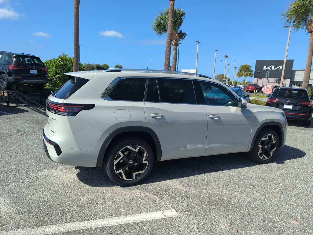 New 2027 Volkswagen Atlas SEL R-Line AWD/4WD image 5