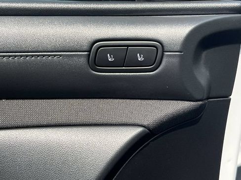 Certified 2025 Hyundai Tucson Limited AWD/4WD image 34