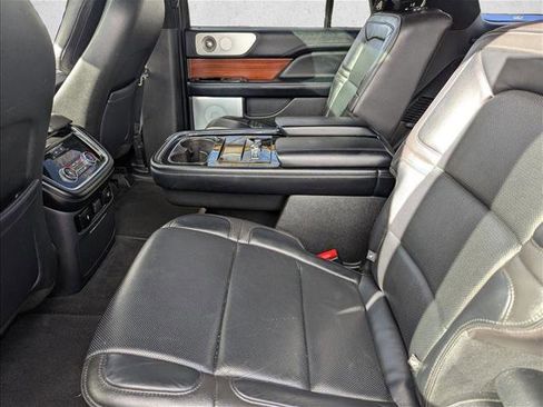 Used 2018 Lincoln Navigator Reserve w/ Technology Package image 18