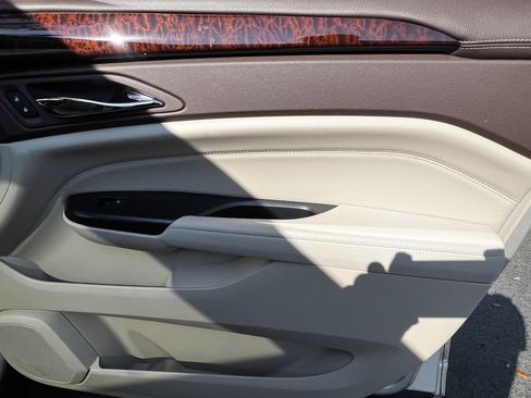 Used 2013 Cadillac SRX Luxury w/ Driver Awareness Package image 42