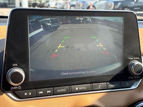 Used 2021 Nissan Sentra SV w/ SV Premium Package image 12